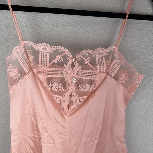 Formfit Lingerie Vintage Satin Lace Teddy Bodysuit Size 34 XS/S Baby Pink Nylon - Picture 2 of 6
